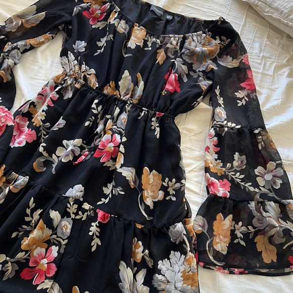 Floral Ruffle Dress - Picture 3 of 4